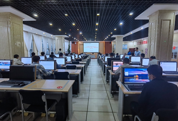 1682494401181790.jpg 2安全培训_副本.jpg