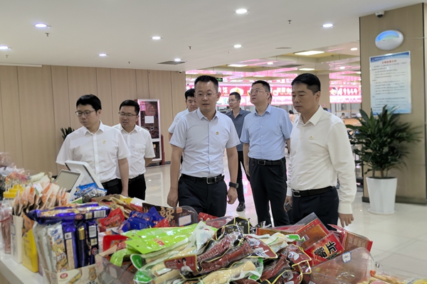魏书记.jpg