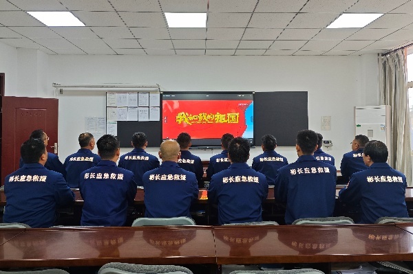 观影.jpg