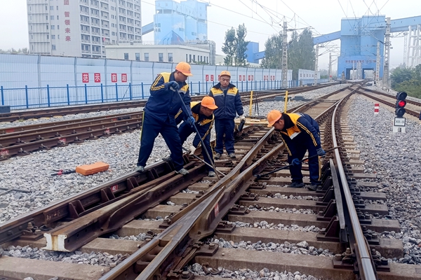 1762236767143288.jpg 保畅通_副本.jpg